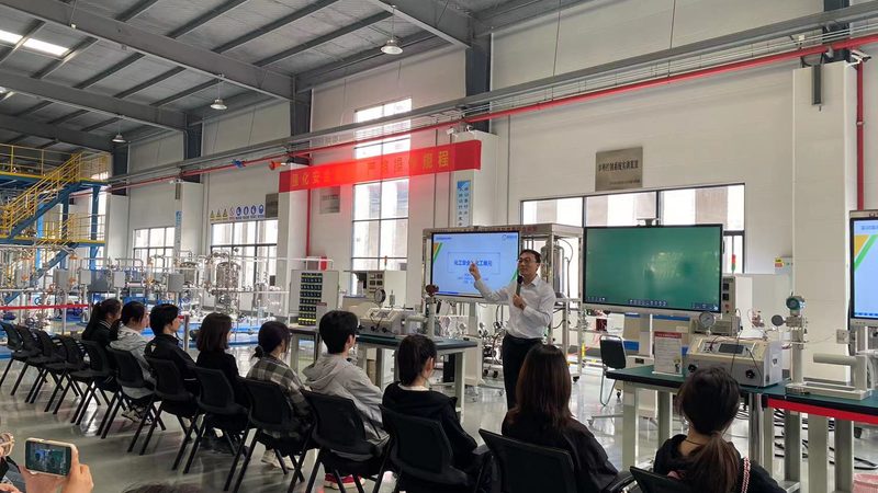 工程塑料代理商，如何选择最合适的那一个？**